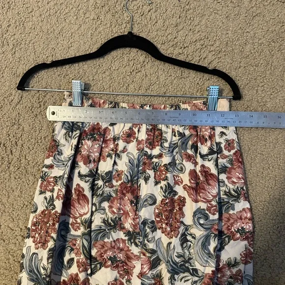Beautiful Vintage Skirt - Picture 4 of 5